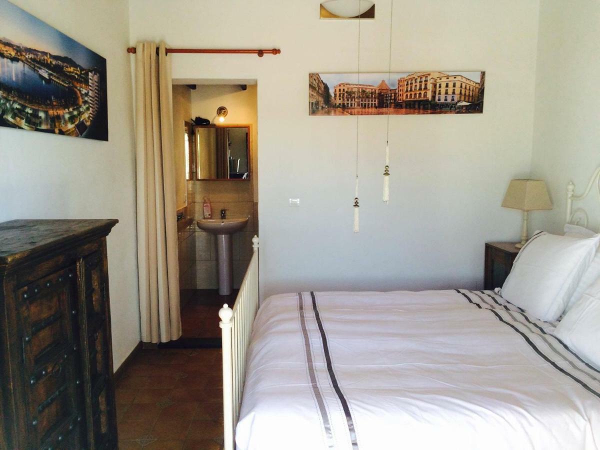Bed and Breakfast Casa Las Olivas Эль-Чорро Экстерьер фото